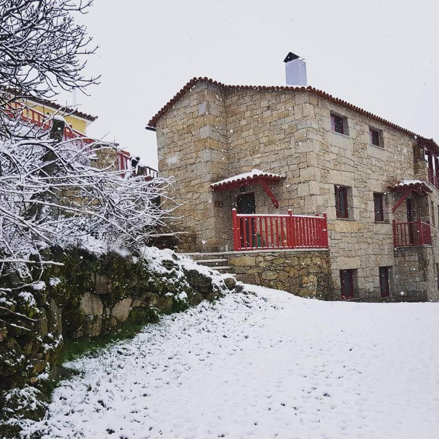 Penzion Casas Da Ribeira Seia Exteriér fotografie