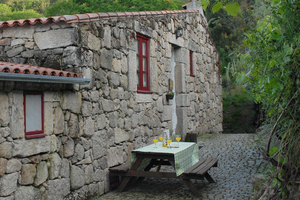 Penzion Casas Da Ribeira Seia Exteriér fotografie